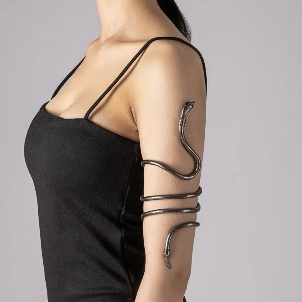Bendable Black Snake Necklace - Picture 4 of 4